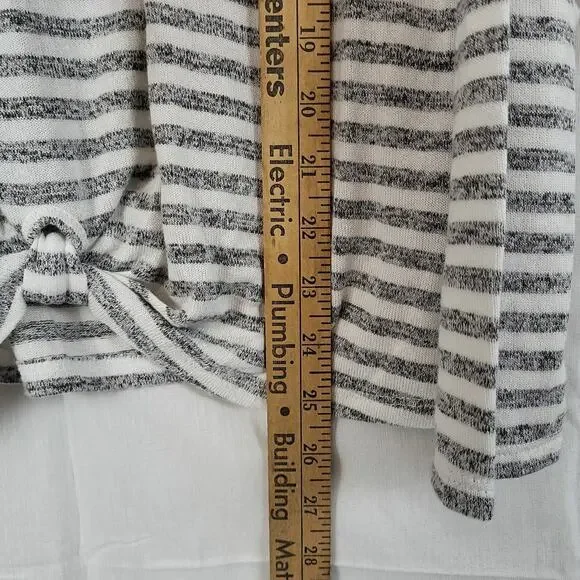 Cat & Jack Womens Gray White Striped Long Sleeve Crew Neck Basic T Shirt Size XL - Picture 7 of 7
